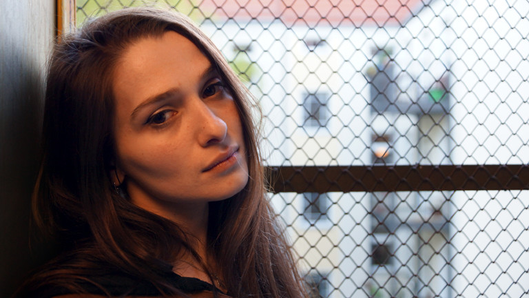 Kristina Sheli im Aufzug