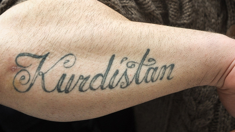 Kurdistan-Tatoo auf einem Arm