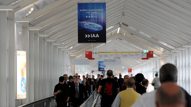 Besucher auf der IAA