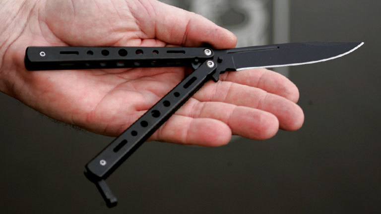 Ein Butterfly-Messer