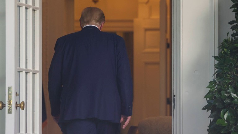 Donald Trump von hinten