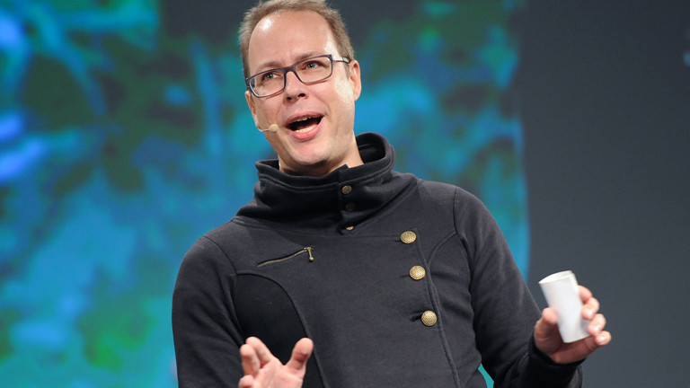 Der netzpolitische Aktivist und Journalist Markus Beckedahl spricht am 06.05.2014 bei der Eröffnung der Internetkonferenz Republica in Berlin.