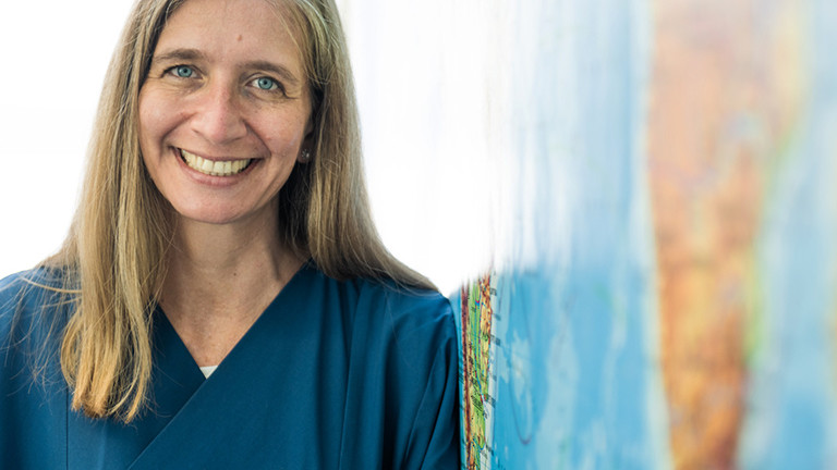 Portraitfoto der Tropenmedizinerin Camilla Rothe