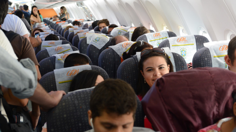 Ein Blick in ein Flugzeug der brasilianischen Fluglinie Gol, aufgenommen am 12.12.2013 in der Nähe der brasilianischen Stadt Manaus.