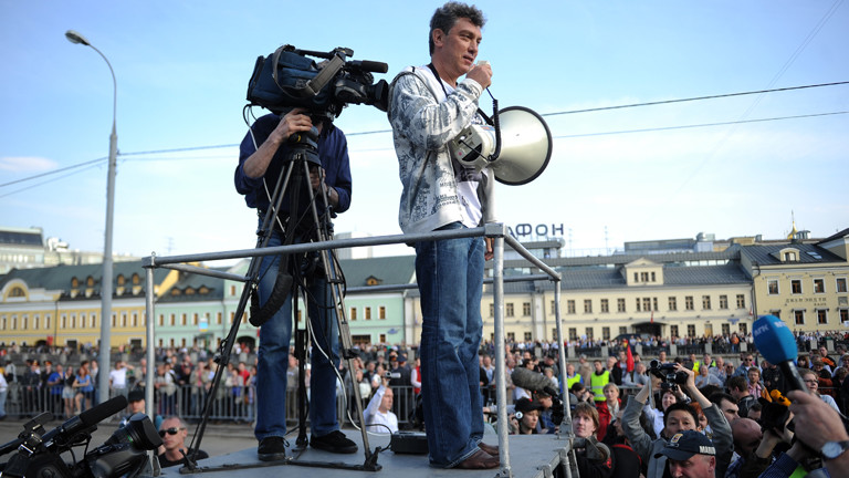 Boris Nemzow bei einer Kundgebung im Jahr 2012.