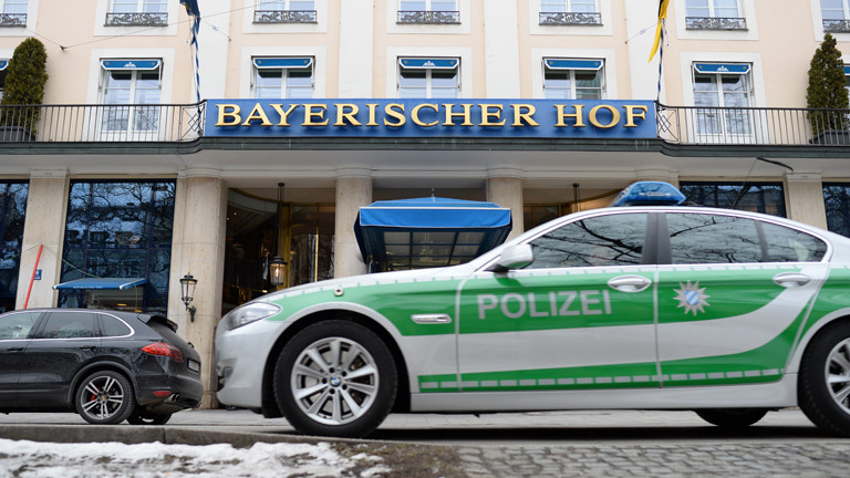 Münchner Sicherheitskonferenz: Treffpunkt 5-Sterne-Hotel