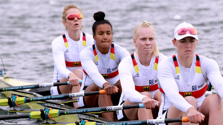 Carlotta Nwajide im Doppel-Vierer-Ruderteam der Frauen für Deutschland.