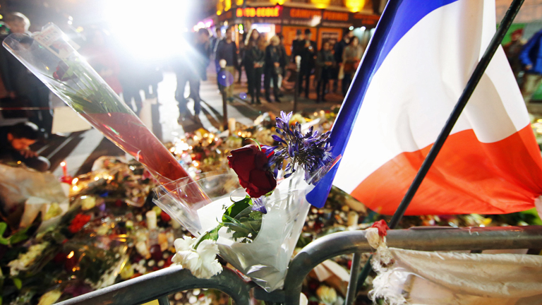 Paris und Frankreich trauern um die Oper des Attentats vom 13.11.2015.