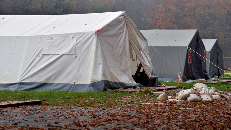 Zelte, in denen Flüchtlinge wohnen.