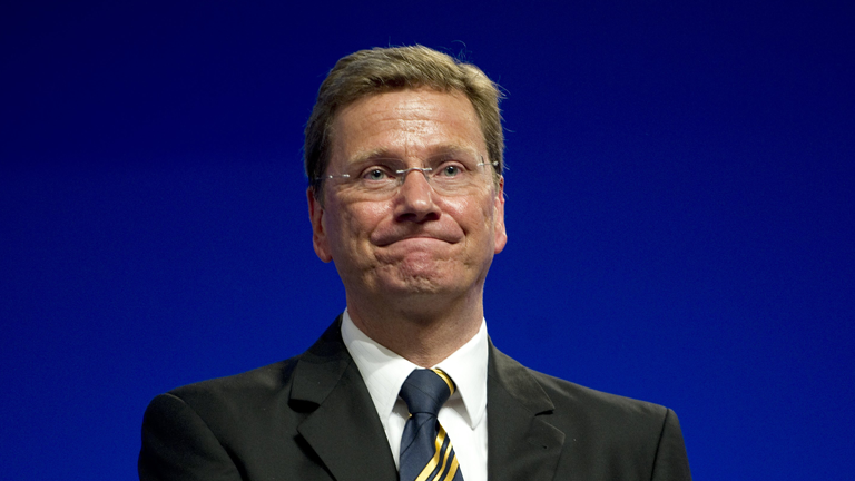 Guido Westerwelle am 13.5.2011, aufgenommen nach seiner Abschiedsrede als Partei-Chef auf dem FDP-Parteitag in Rostock