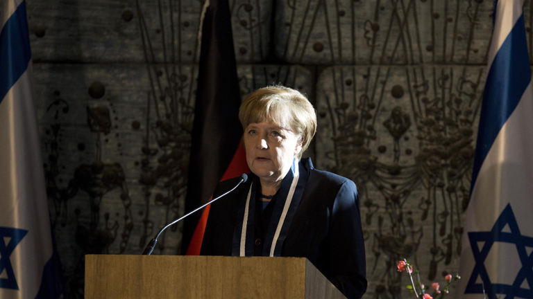 Angela Merkel während einer Rede in der Residenz des israelischen Präsidenten