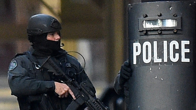 Spezialkräfte der Polizei auf der Phillip Street nahe des Lindt-Cafés in Sydney