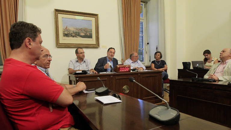 Syriza-Abgeordnete bei einer Pressekonferenz am 21.08.2015