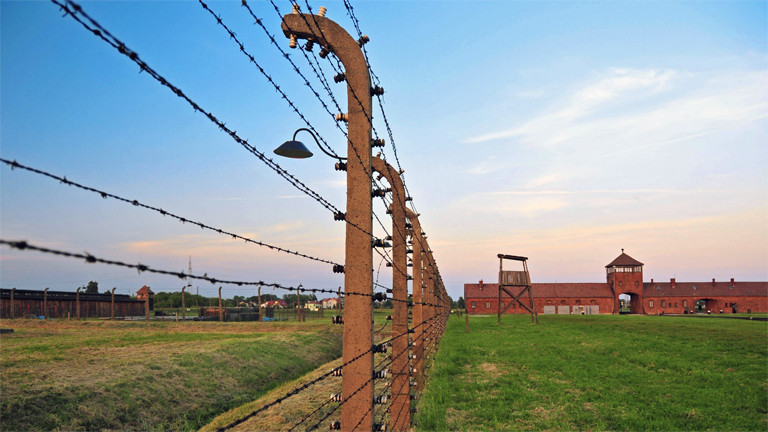 Das Konzentrationslager Auschwitz-Birkenau: Hier und in weiteren Vernichtungslagern wurden während der Nazi-Diktatur massenhaft europäische Juden und andere Minderheiten ermordet