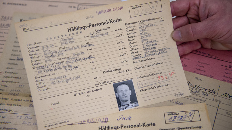 Eine Karteikarte aus den Arolsen Archiven.