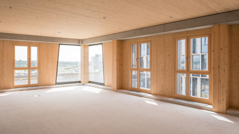 Innenansicht des Holzhochhauses Hoho in Wien