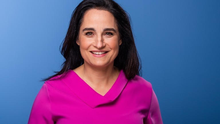 Yael Adler, Hautärztin