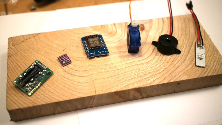 Der SCD30-Sensor misst den CO2-Gehalt, der winzige BME280 den Luftdruck.