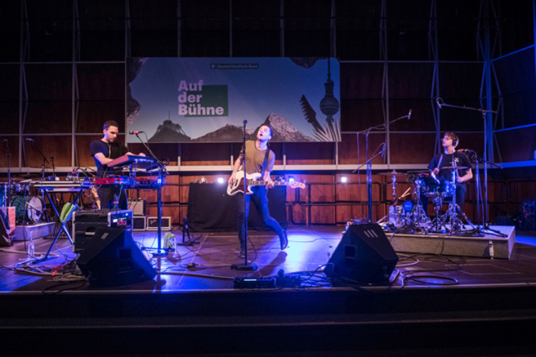 „Auf der Bühne“ am 28.01.2018 mit Mavi Phoenix, Leyya und Yukno