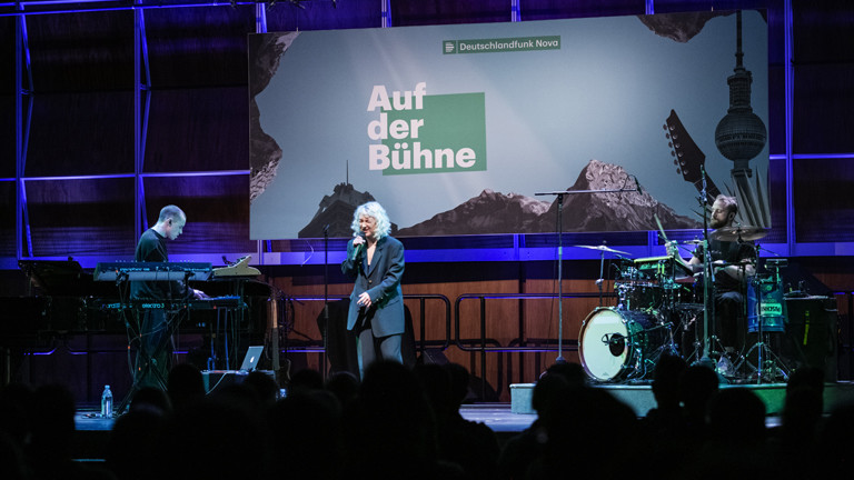 „Auf der Bühne“ am 31.03.2019 mit Mine und Novaa