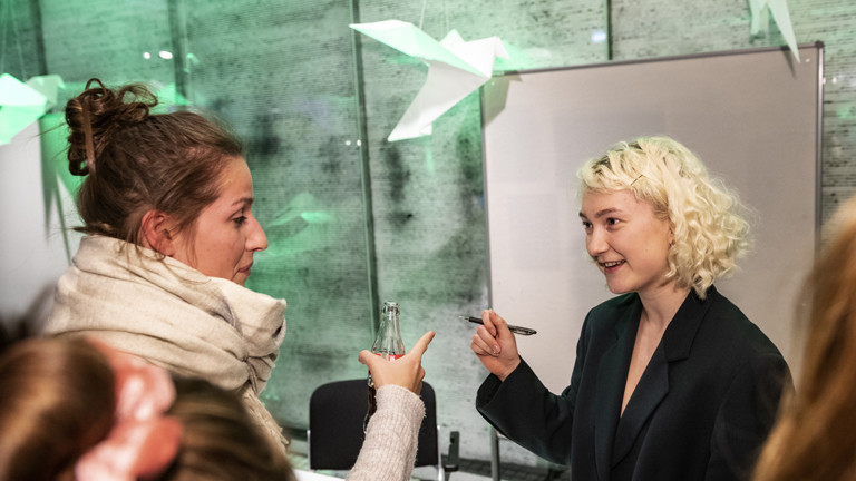 „Auf der Bühne“ am 31.03.2019 mit Mine und Novaa