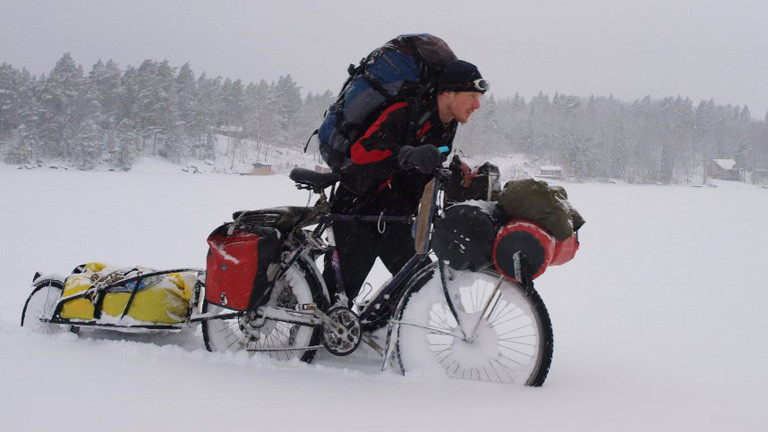Richard Löwenherz mit seinem Fahrrad in Schweden