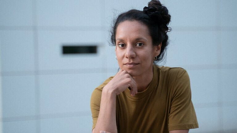 Porträt der Autorin Julia Wadhawan