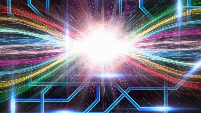 Bunte Leuchtfäden laufen zusammen