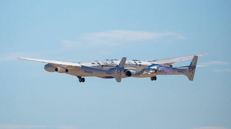 Raumschift des Unternehmens Virgin Galactic hebt ab (10.8.23).