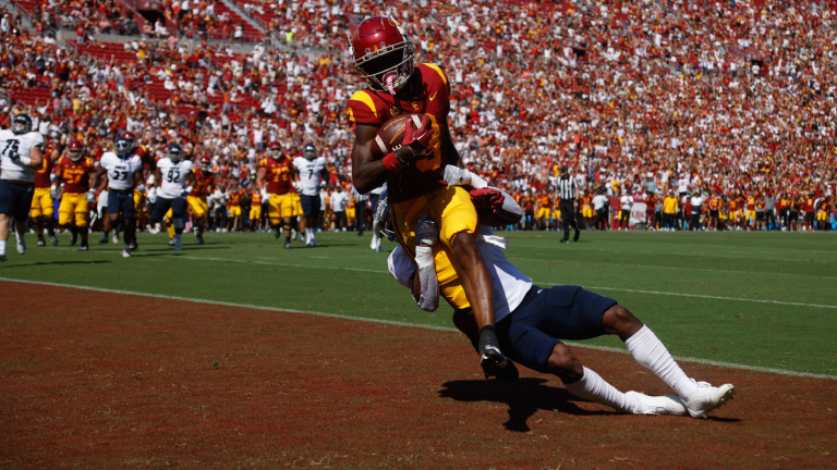 USC-Trojans-Spieler Jordan Addison beim Touchdown im Spiel gegen die Rice Owls im Los Angeles Coliseum am 03.09.2022