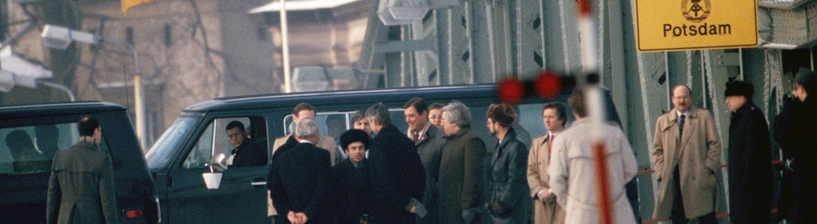 Agentenaustausch 1986 auf der Glienicker Brücke zwischen West-Berlin und Potsdam (DDR).