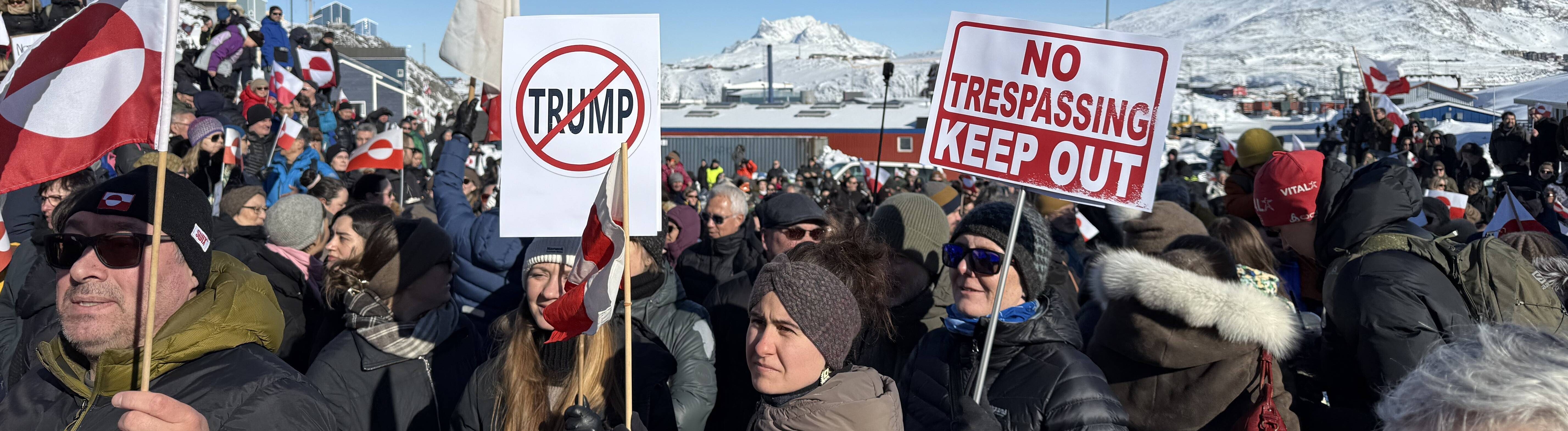 15.03.2025: Grönländer marschieren in Nuuk, Grönland, zum US-Konsulat und protestieren gegen Trumps Annexionsversuche.