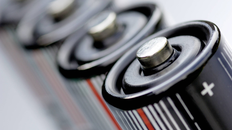 Akkus nebeneinander gereiht