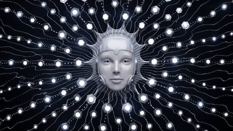 Ein silberfarbener, stiliserter Kopf auf schwarzem Hintergrund, daneben in Strahlen angeordnete Punkte