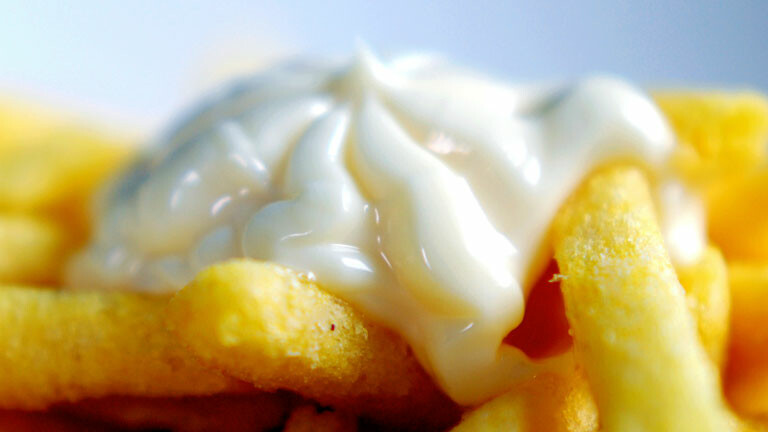 Pommes Frites mit Mayonnaise