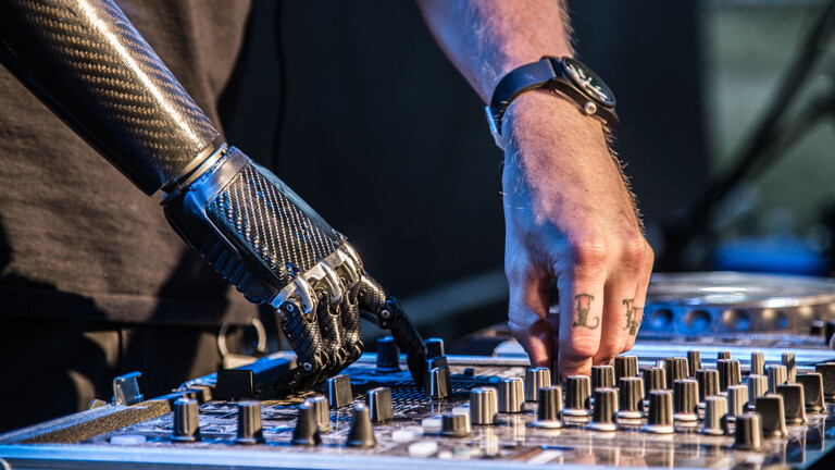 Jason Barnes: DJ, Punk, Cyborg · Dlf Nova