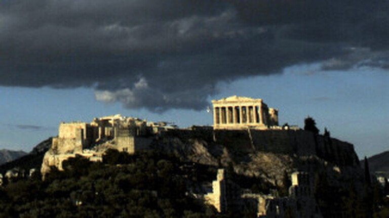 Der Parthenontempel der Akropolis in Athen im Abendlicht