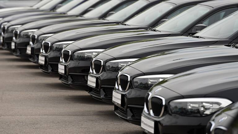 Viele BMW-Autos