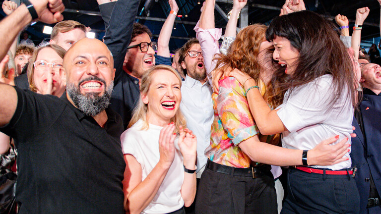 Wahlparty von der Linken Berlin mit Ferat Kocak, Ines Schwerdtner, Kerstin Wolter und Elif Eralp