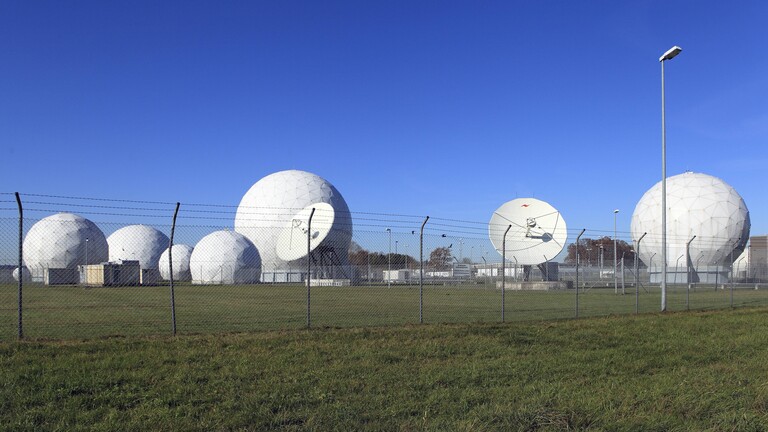 Ehemalige US Echelon Abhöranlage in Bad Aibling, die jetzt vom BND genutzt wird