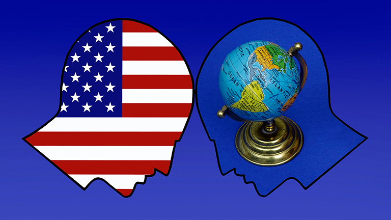 Fotomontage, gegenüberliegende Köpfe mit US-Flagge und Welkugel
