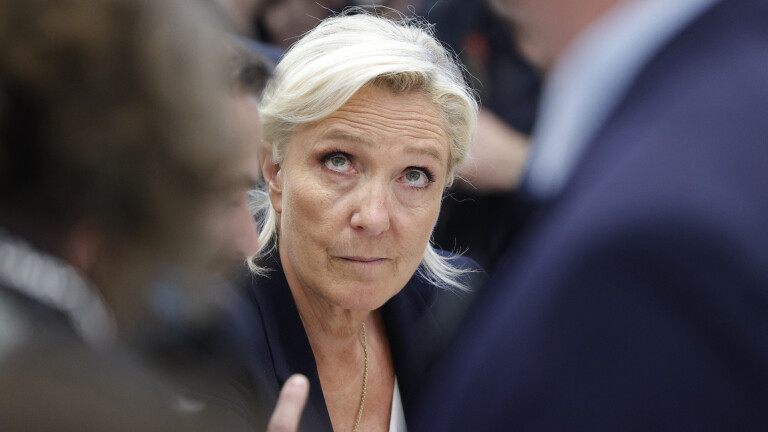 Marine-Le-Pen-Verurteilt-und-trotzdem-Frankreichs-Pr-sidentin-