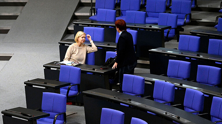 Bundestag: Was die Auflösung der Links-Fraktion bedeutet · Dlf Nova