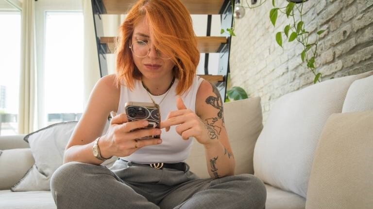 Toxic BFF: Wieso reizen wir unsere Screentime immer aus? · Dlf Nova