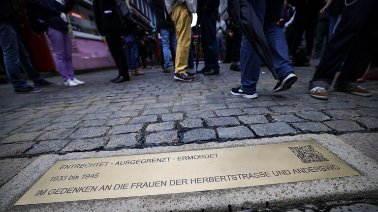 Sitte-und-Unsitte-Wie-Prostituierte-verfolgt-wurden
