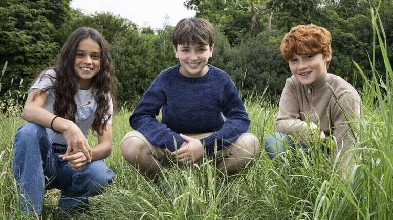 Der Cast der neuen Serie über die Harry-Potter-Bücher: Arabella Stanton, Dominic McLaughlin und Alastair Stout.
