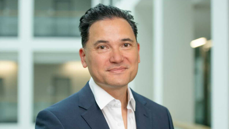 Portrait des Neurotechnologen Surjo R. Soekadar