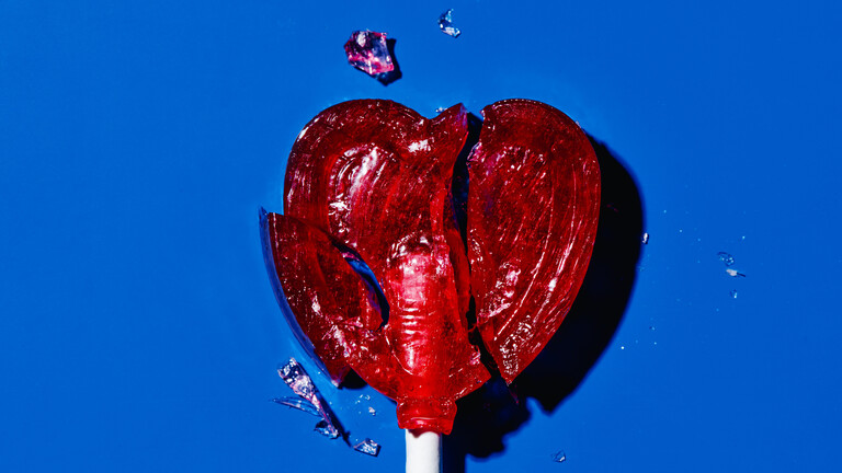 Ein zerbrochener Herz-Lolli