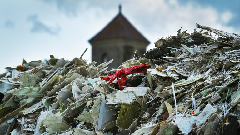 Illegal entsorgter Müll aus Deutschland in dem tschechischen Ort Jirikov.
