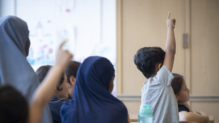 Deutsch-Unterricht für Kinder in einer Erstaufnahmeeinrichtung